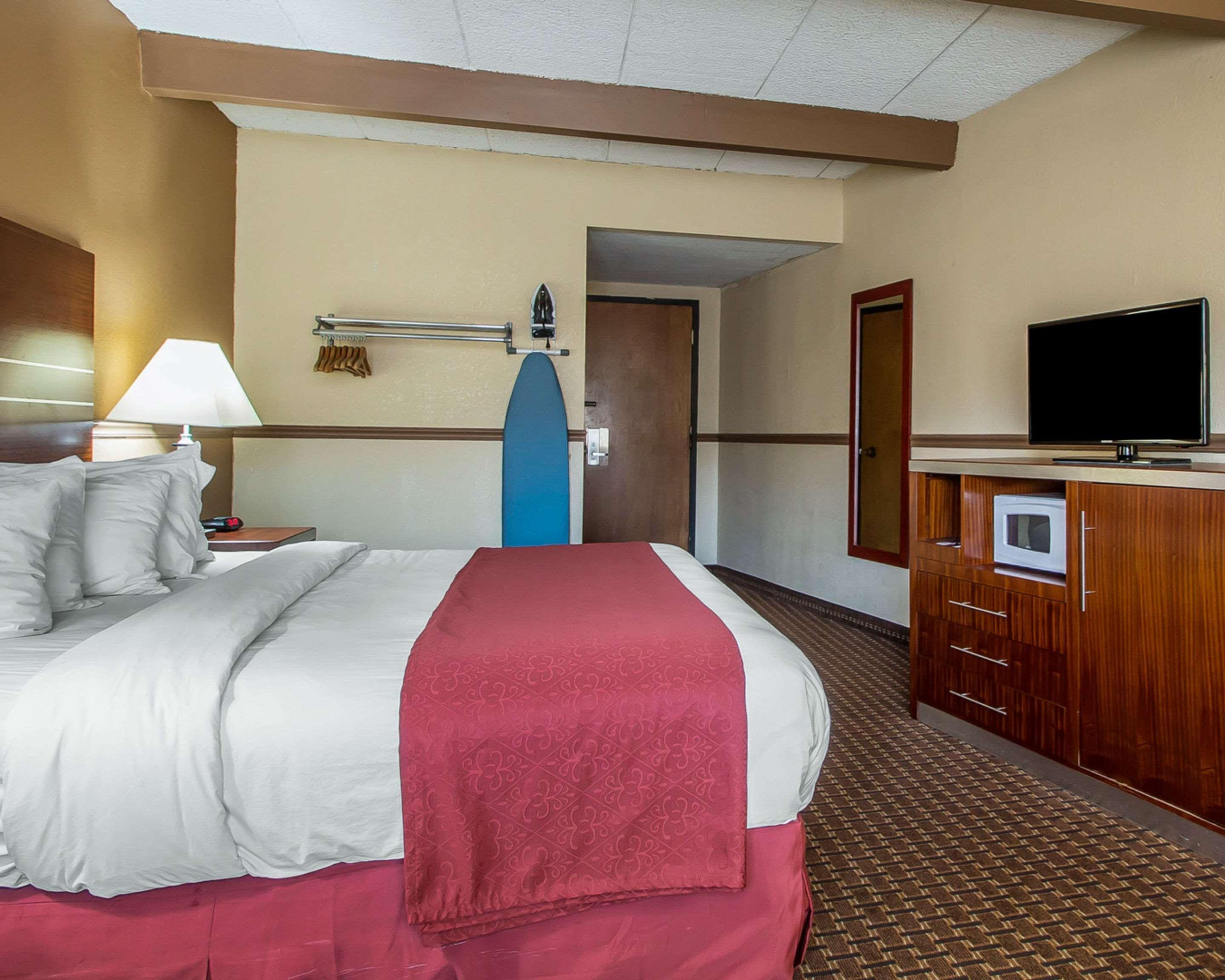 Quality Inn East Dubuque 外观 照片