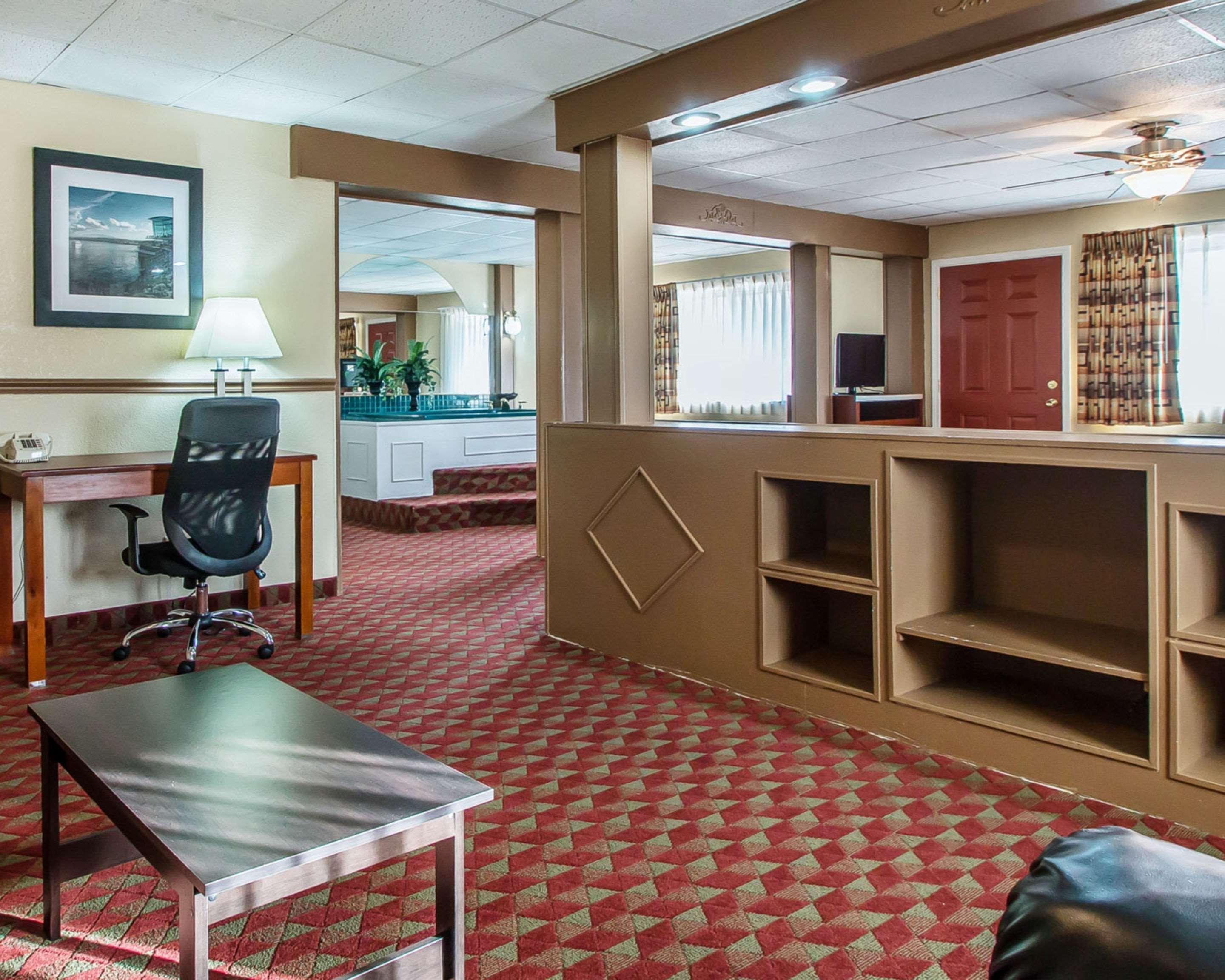 Quality Inn East Dubuque 外观 照片