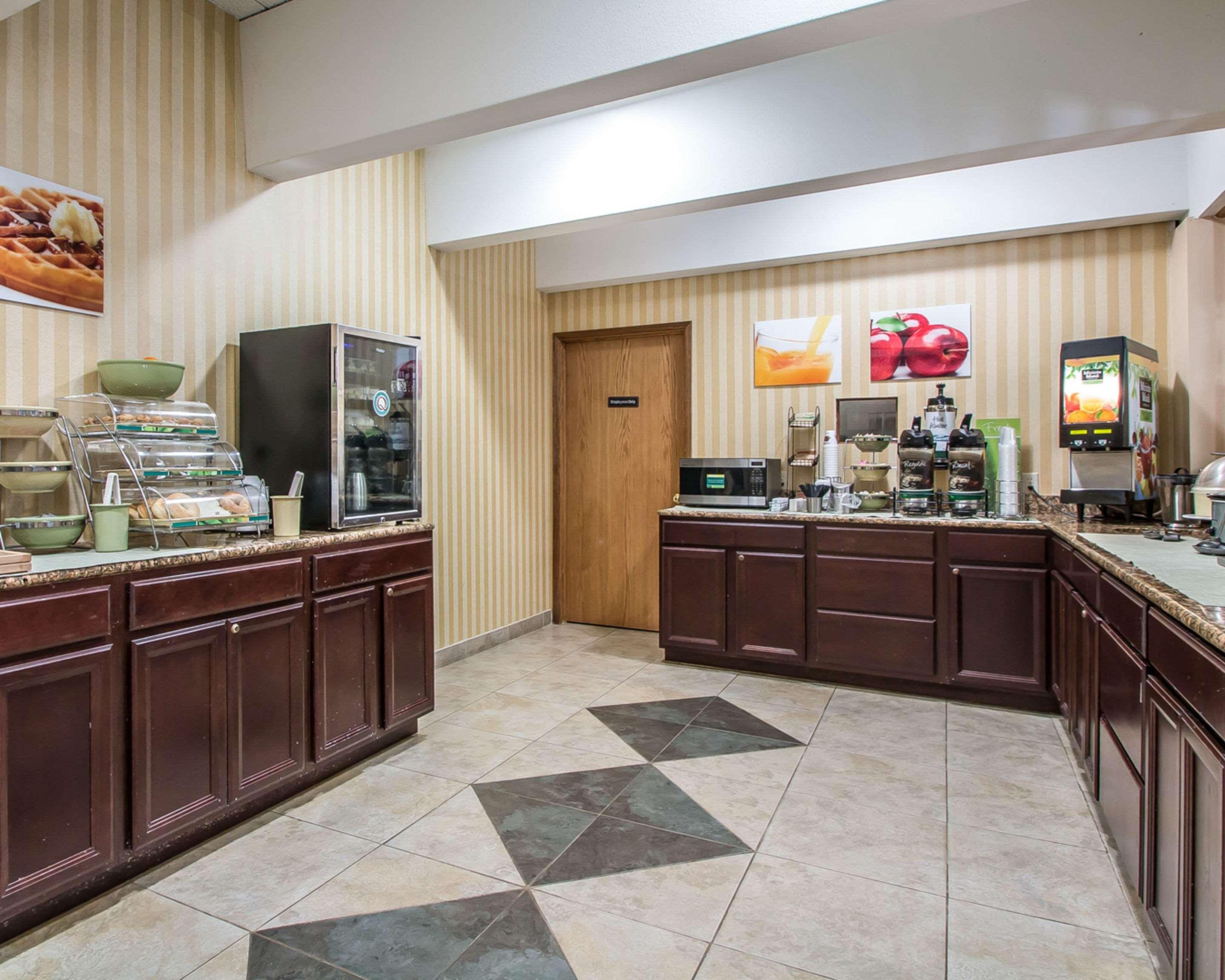 Quality Inn East Dubuque 外观 照片