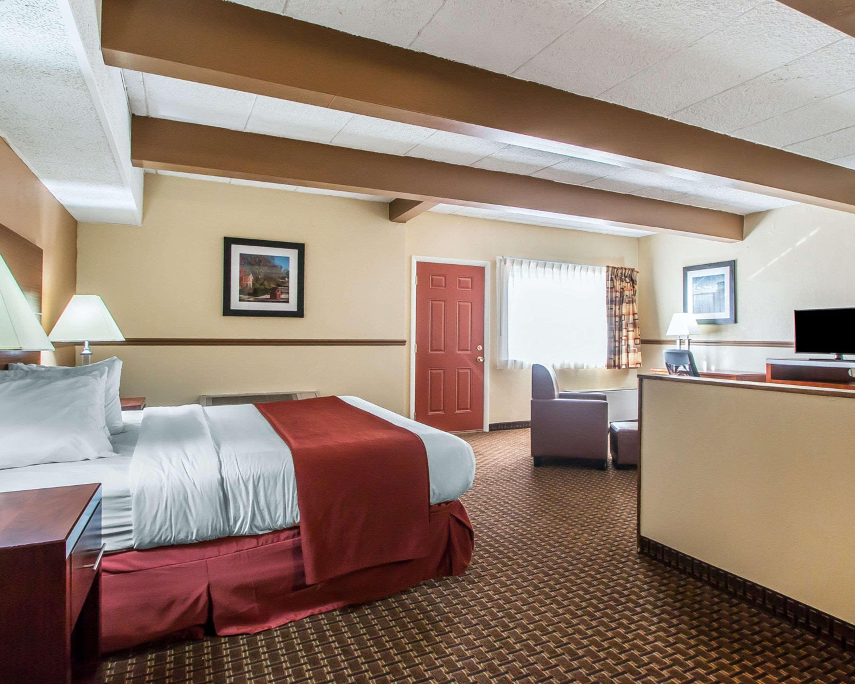 Quality Inn East Dubuque 外观 照片