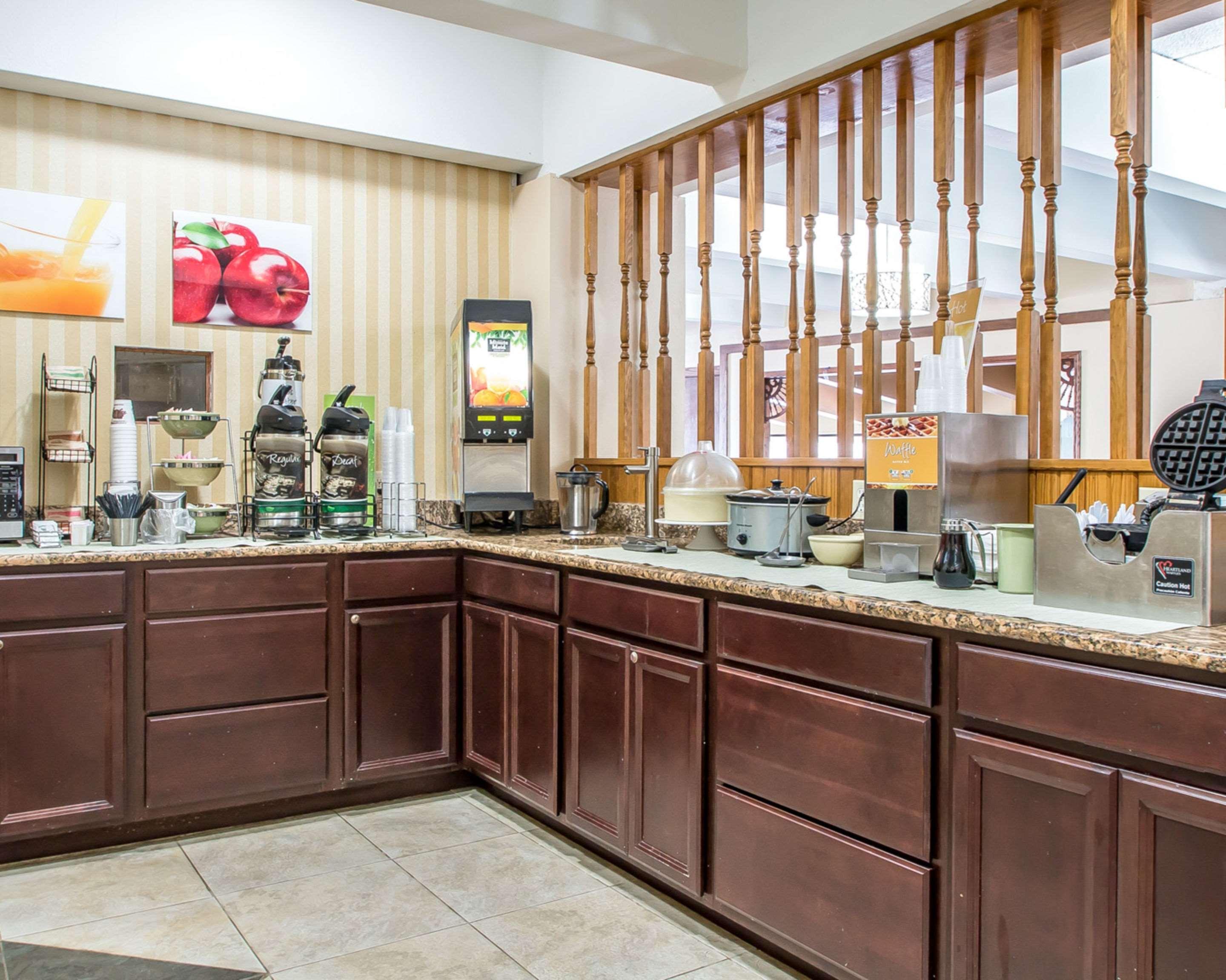 Quality Inn East Dubuque 外观 照片