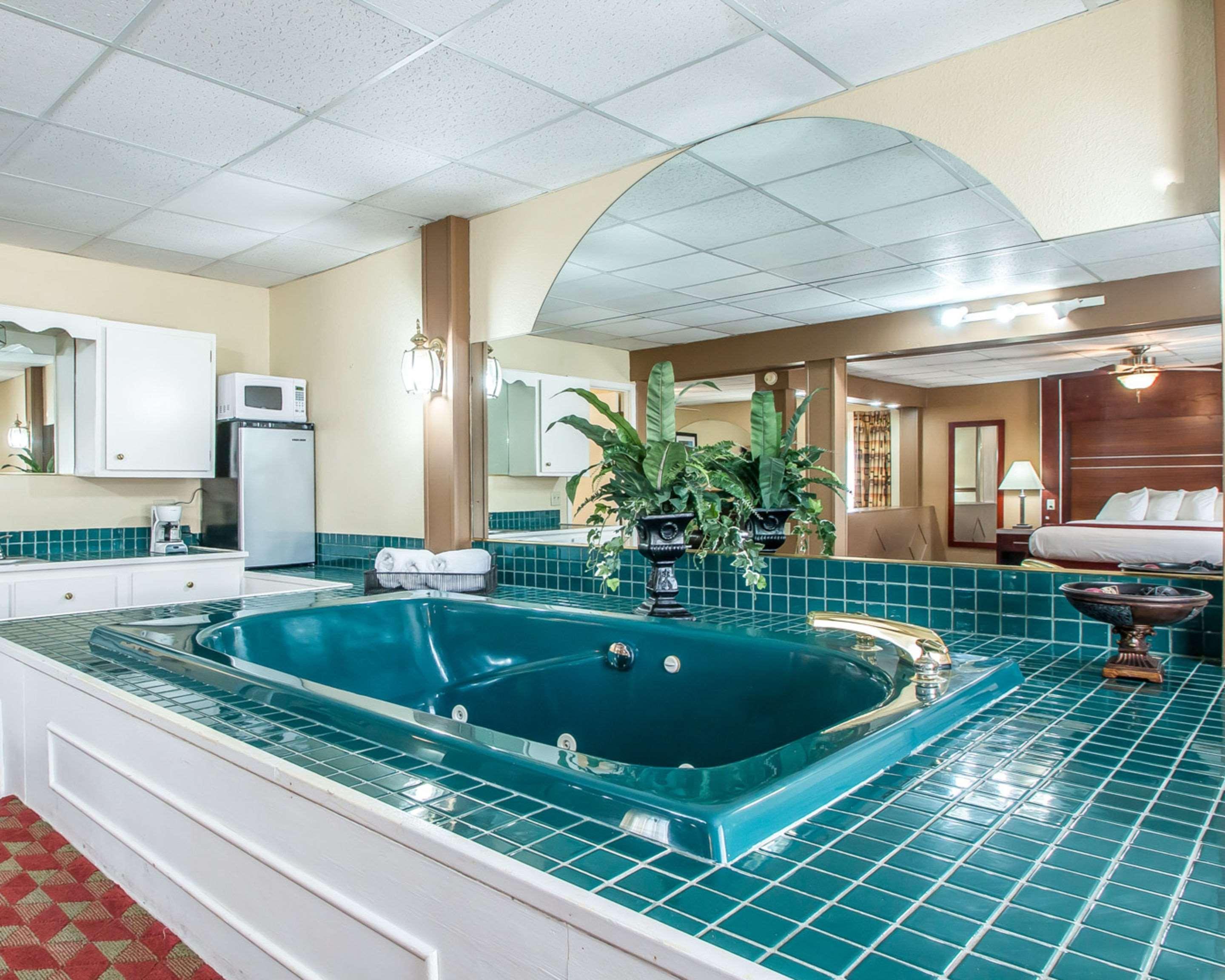 Quality Inn East Dubuque 外观 照片