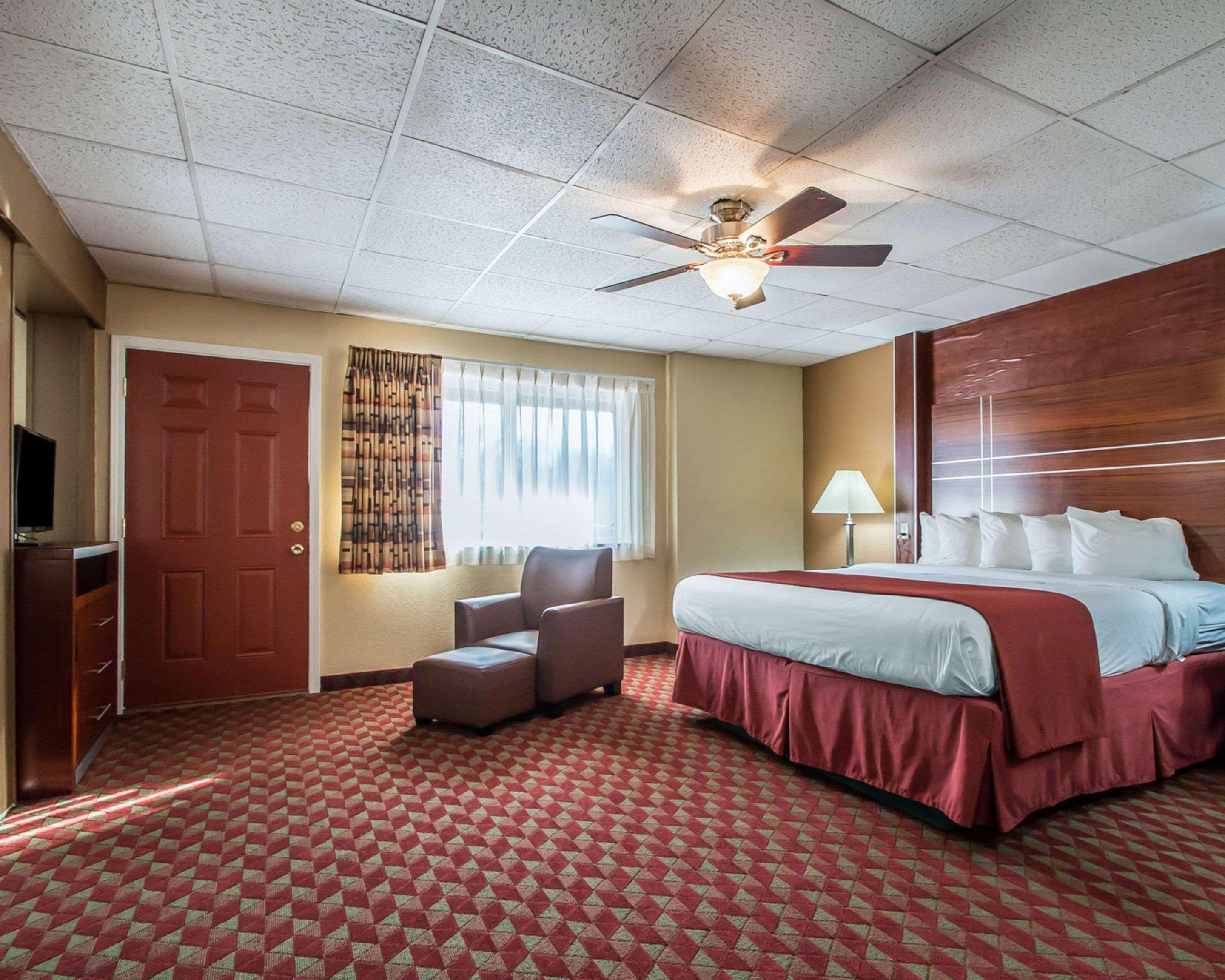 Quality Inn East Dubuque 外观 照片