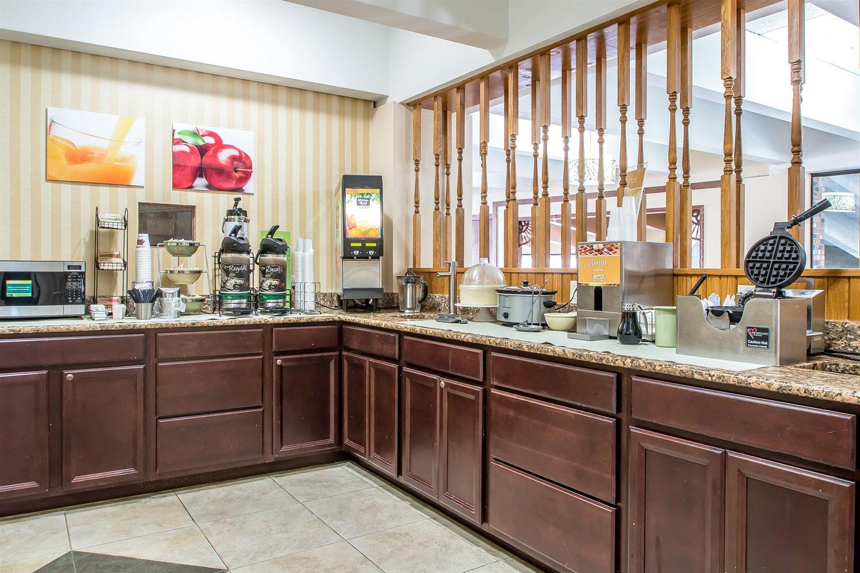 Quality Inn East Dubuque 外观 照片