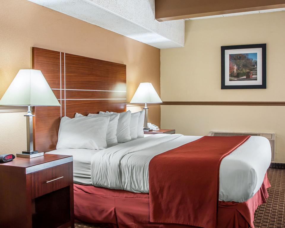 Quality Inn East Dubuque 外观 照片