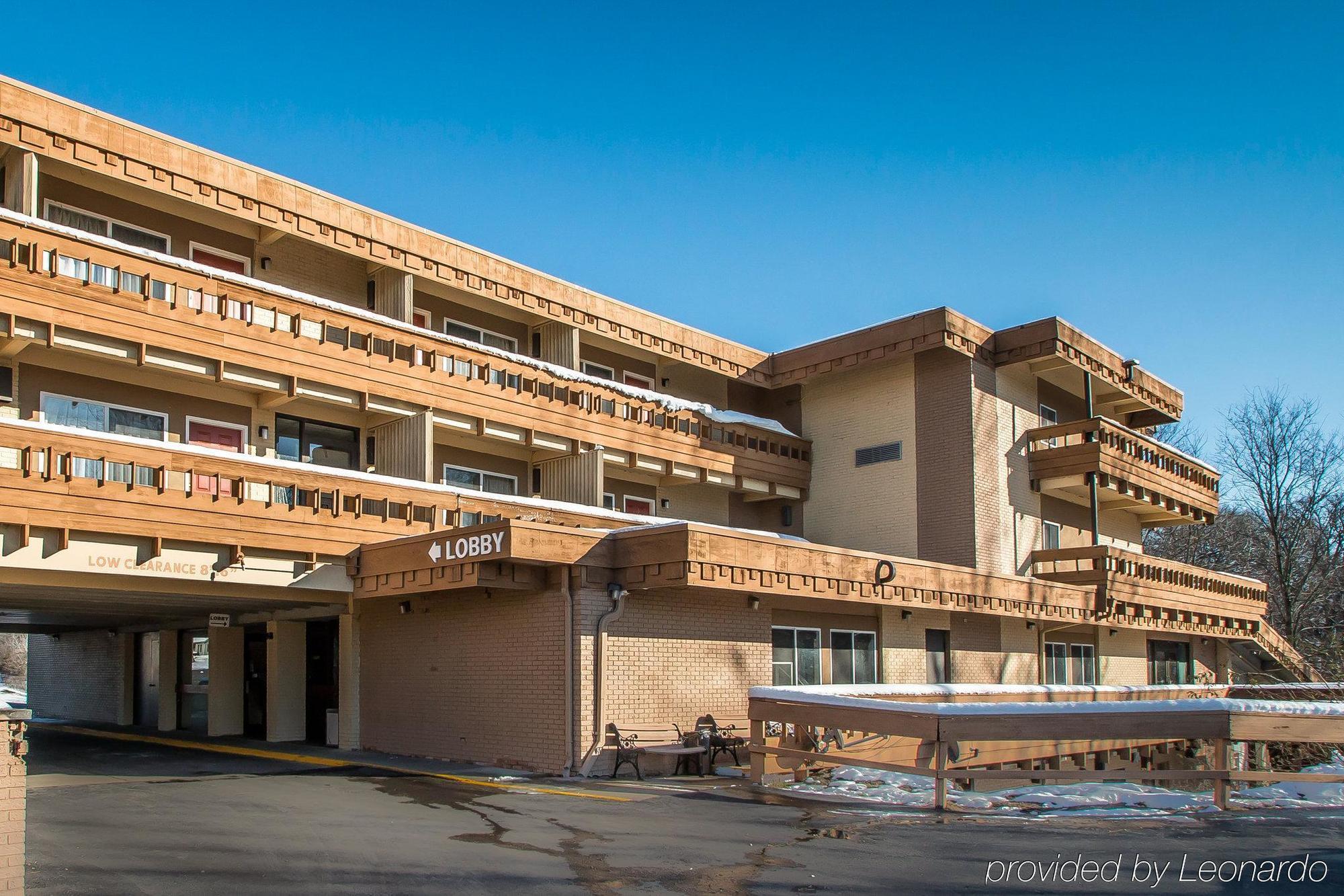 Quality Inn East Dubuque 外观 照片