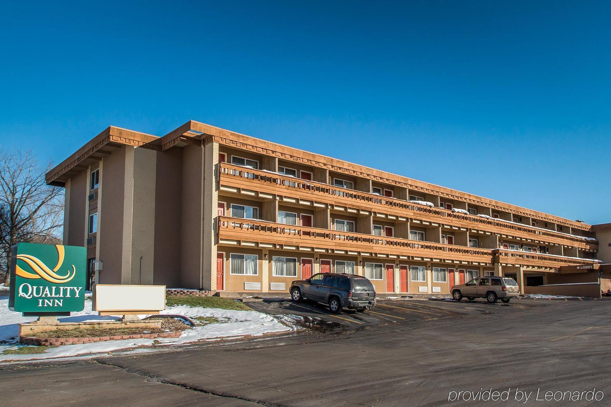 Quality Inn East Dubuque 外观 照片