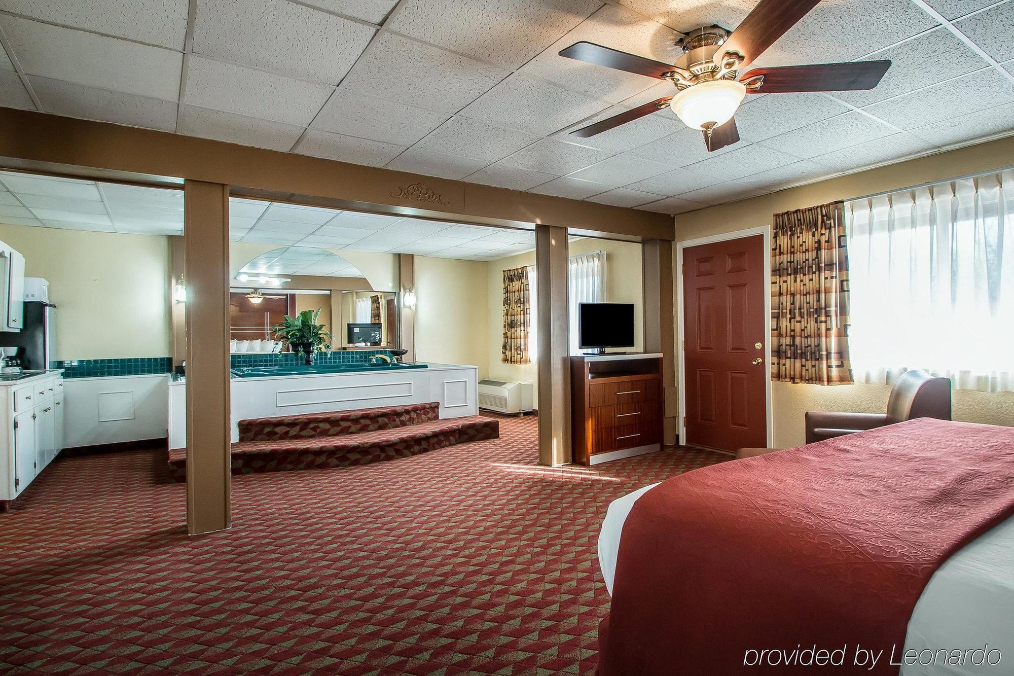 Quality Inn East Dubuque 外观 照片