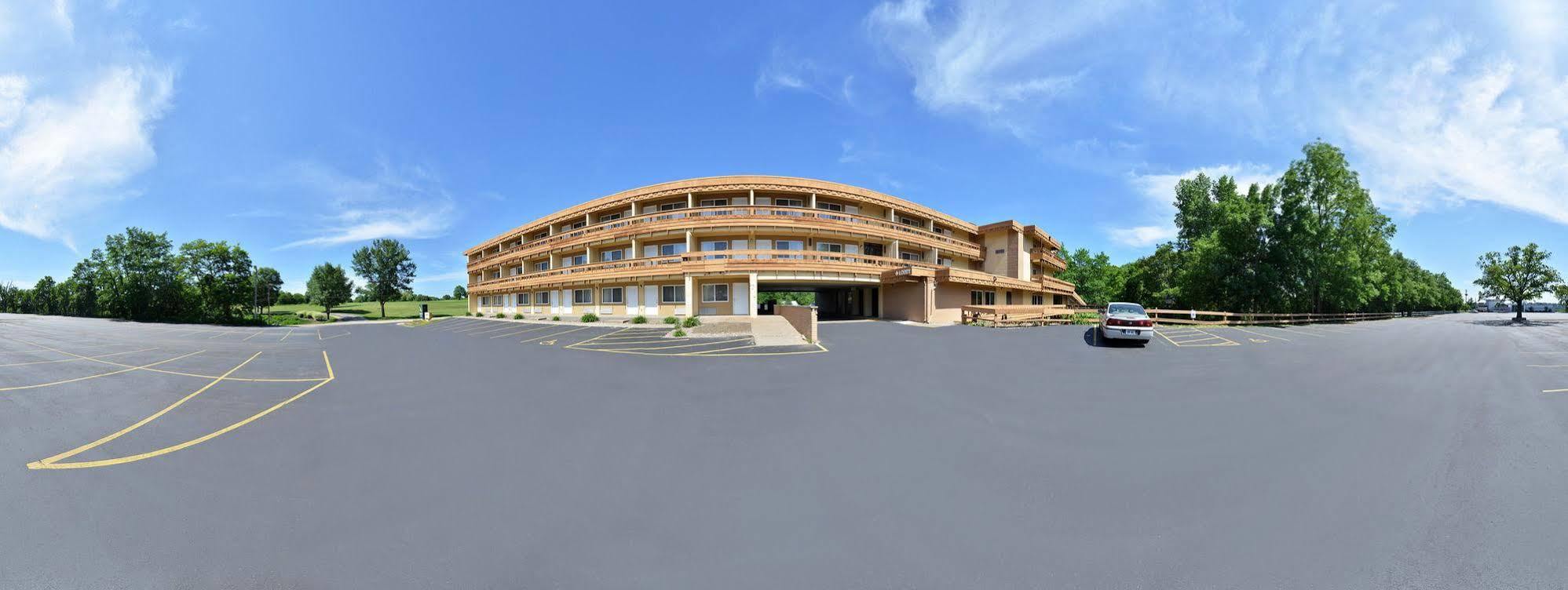 Quality Inn East Dubuque 外观 照片